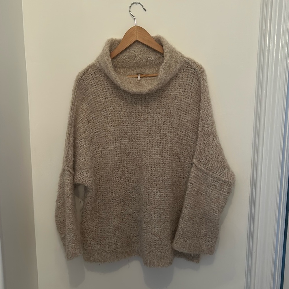 Free People Sweater - XS